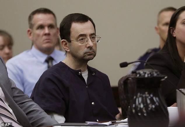 Larry Nassar, ex médico del equipo nacional, abusó sexualmente de cientos de gimnastas