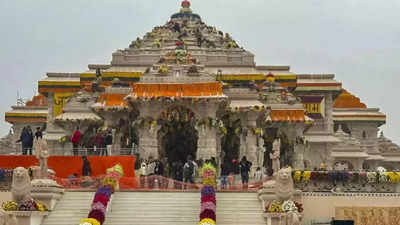 Ahora puedes ver Ayodhya Ram Mandir Morning Aarti Live Daily