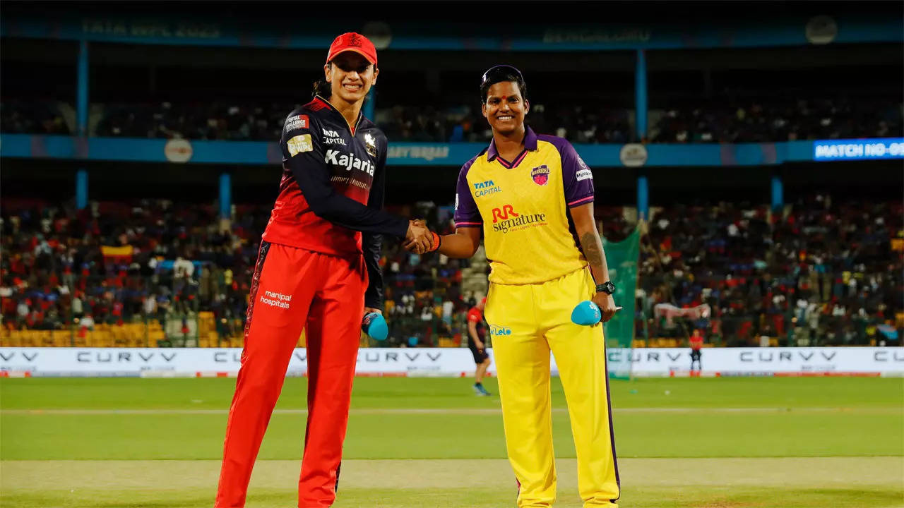 Royal Challengers Bangalore 1222 en 151 overs RCB vs.cms