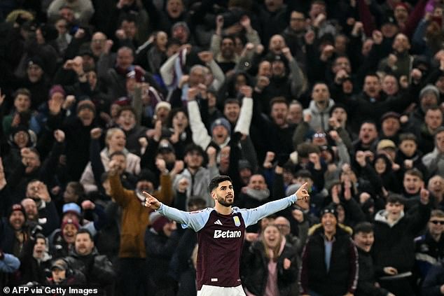 Marco Asensio, prestado por el PSG, anotó el tercer y cuarto gol de su carrera de Aston Villa