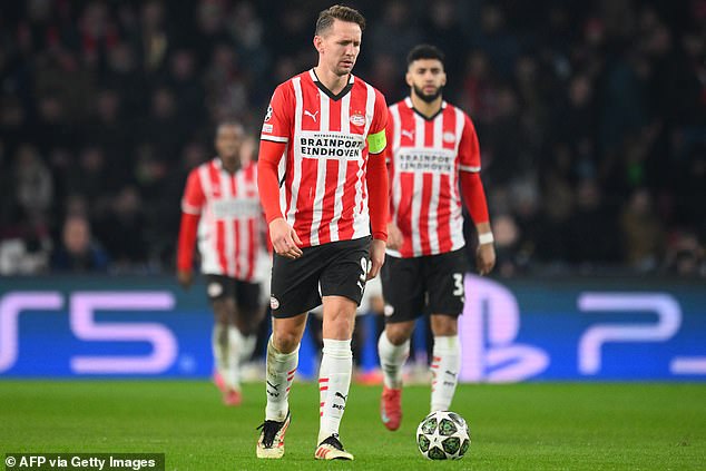 El PSV Eindhoven fue impresionado en Philips Stadion y necesitará un milagro en la segunda etapa