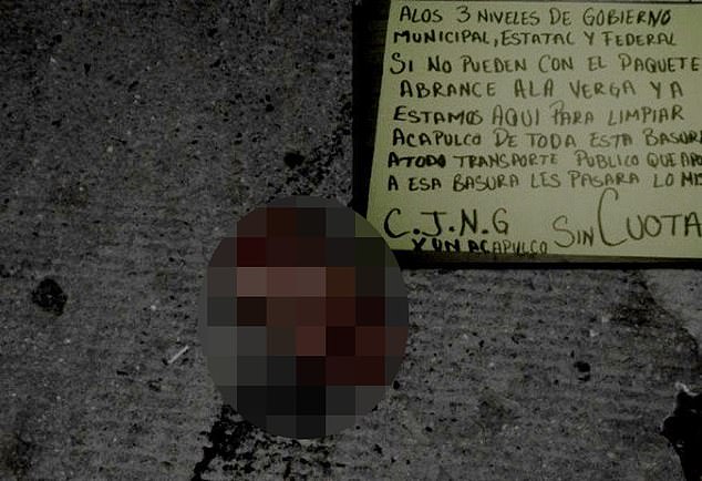 El cartel CJNG deja una cara cortada con un mensaje contundente para que los carteles encuentren. La cabeza fue encontrada dentro de una bolsa de plástico negra. El cuerpo no fue encontrado. La imagen circuló en Twitter.