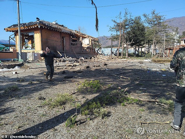 Las bombas MK-82 'anormalmente' liberadas por el avión de combate KF-16 cayeron fuera de un campo de tiro, causando daños civiles no especificados, que incluían casas y una iglesia, dijo la Fuerza Aérea en un comunicado