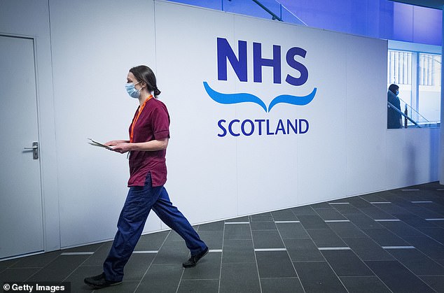 Orientación oficial de NHS Scotland States Los empleados deben usar el nombre correcto y los pronombres para colegas transgénero (foto de archivo)