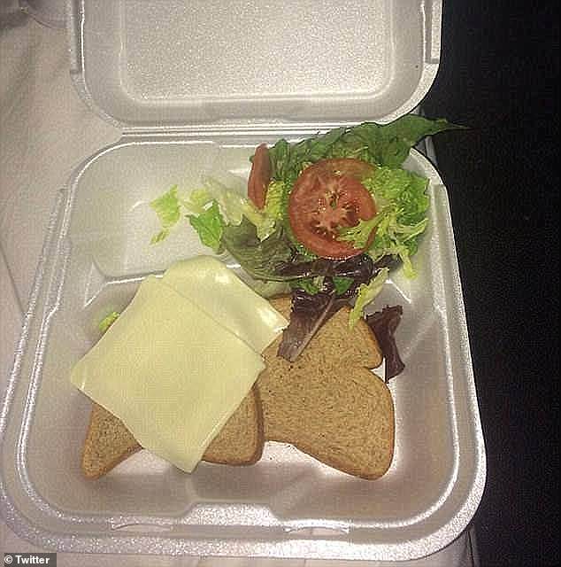 El infame sándwich de queso se volvió viral en las redes sociales durante el festival condenado original