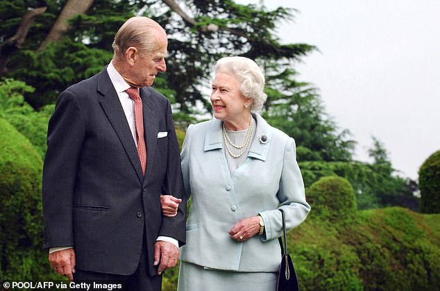 La reina Isabel II y el duque de Edimburgo se cruzaron por primera vez cuando tenía solo ocho años y él tenía 13 años. Su vínculo se convirtió en un matrimonio que duró 73 años