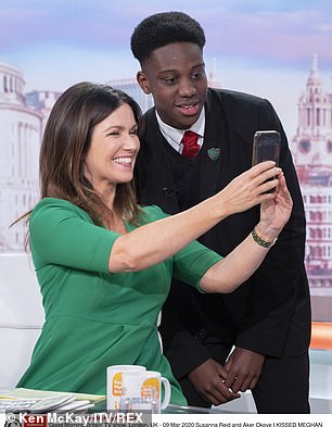 Susanna Reid y Aker Okoye en 'Buenos días Gran Bretaña'