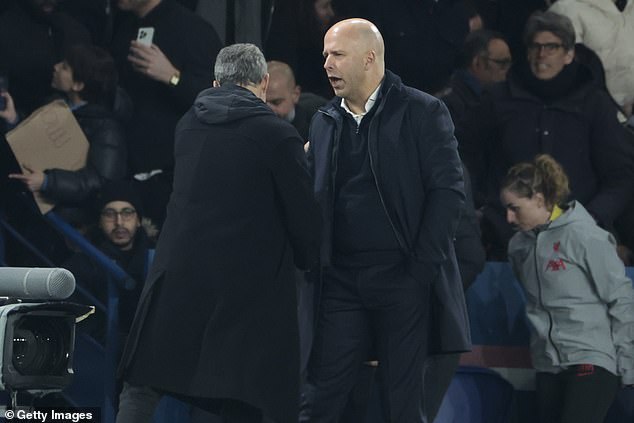 Los rojos de Arne Slot arrebataron una victoria en el Parc des Princes contra todas las probabilidades