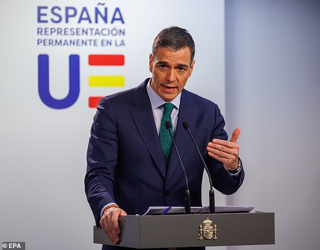 Sir Keir habrá sido impulsado por los informes de que el primer ministro español Pedro Sánchez está listo para contribuir en alguna capacidad a la aplicación de un acuerdo de paz