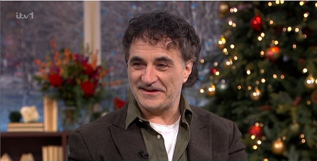 Noel Fitzpatrick se presenta en la serie de larga duración del canal 4 The Supervet y también ha hecho apariciones regulares en los programas de televisión durante el día