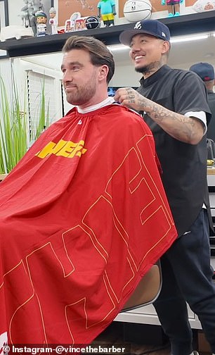 Travis Kelce después de su corte de pelo