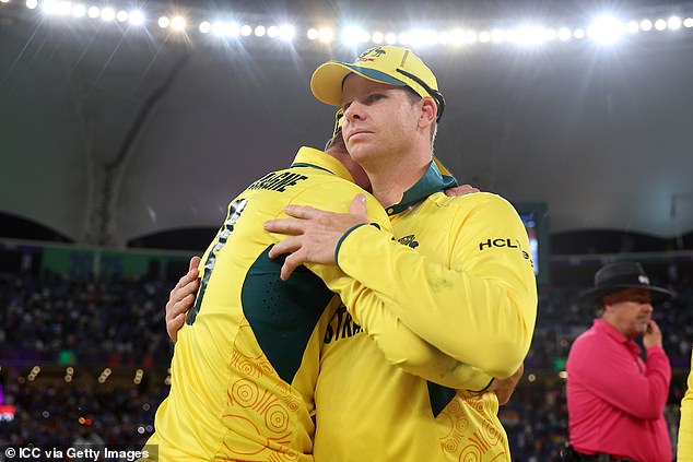 La superestrella del cricket australiana Steve Smith hace un anuncio