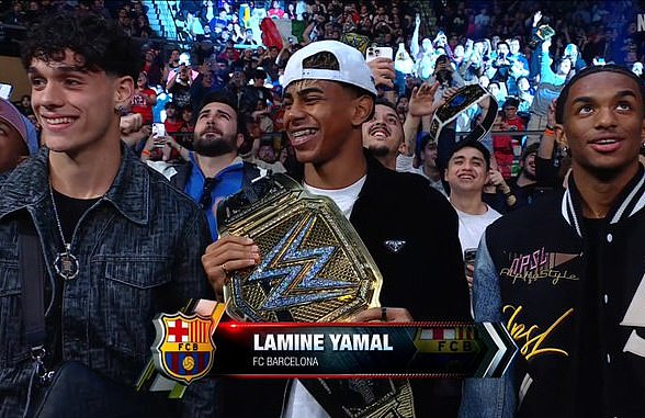 Lamine Yamal aparece en WWE Smackdown en Barcelona cuando se