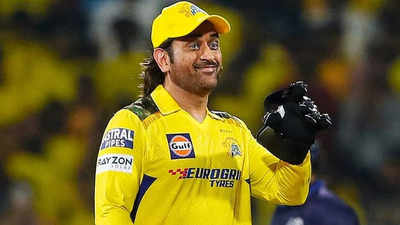 MS Dhoni se va para Delhi antes de IPL 2025