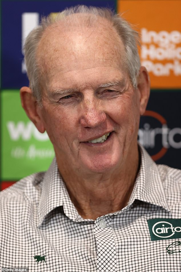 Footy Great Gorden Tallis ha revelado cómo SuperCoach Wayne Bennett (en la foto) ha convertido repetidamente a los chicos malos en ciudadanos modelo; deja que los personajes salvajes sean ellos mismos