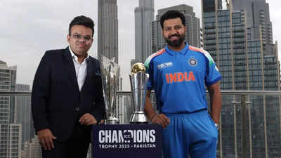 Trofeo doble Rohit Sharma Jay Shah muestra con orgullo los