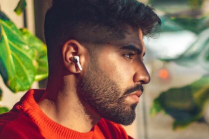 airpods amir riazipour unsplash 1742028529591