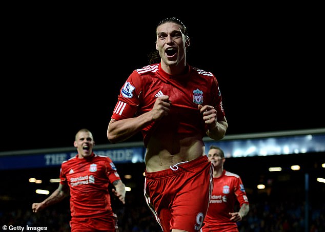 Se revela el sorprendente salario de Burdeos de Andy Carroll, con el ex delantero de Liverpool y West Ham llevándose a casa 'menos que el salario mínimo de Francia' 14 Carroll ganó £ 80,000 por semana cuando jugaba para Liverpool en la Premier League